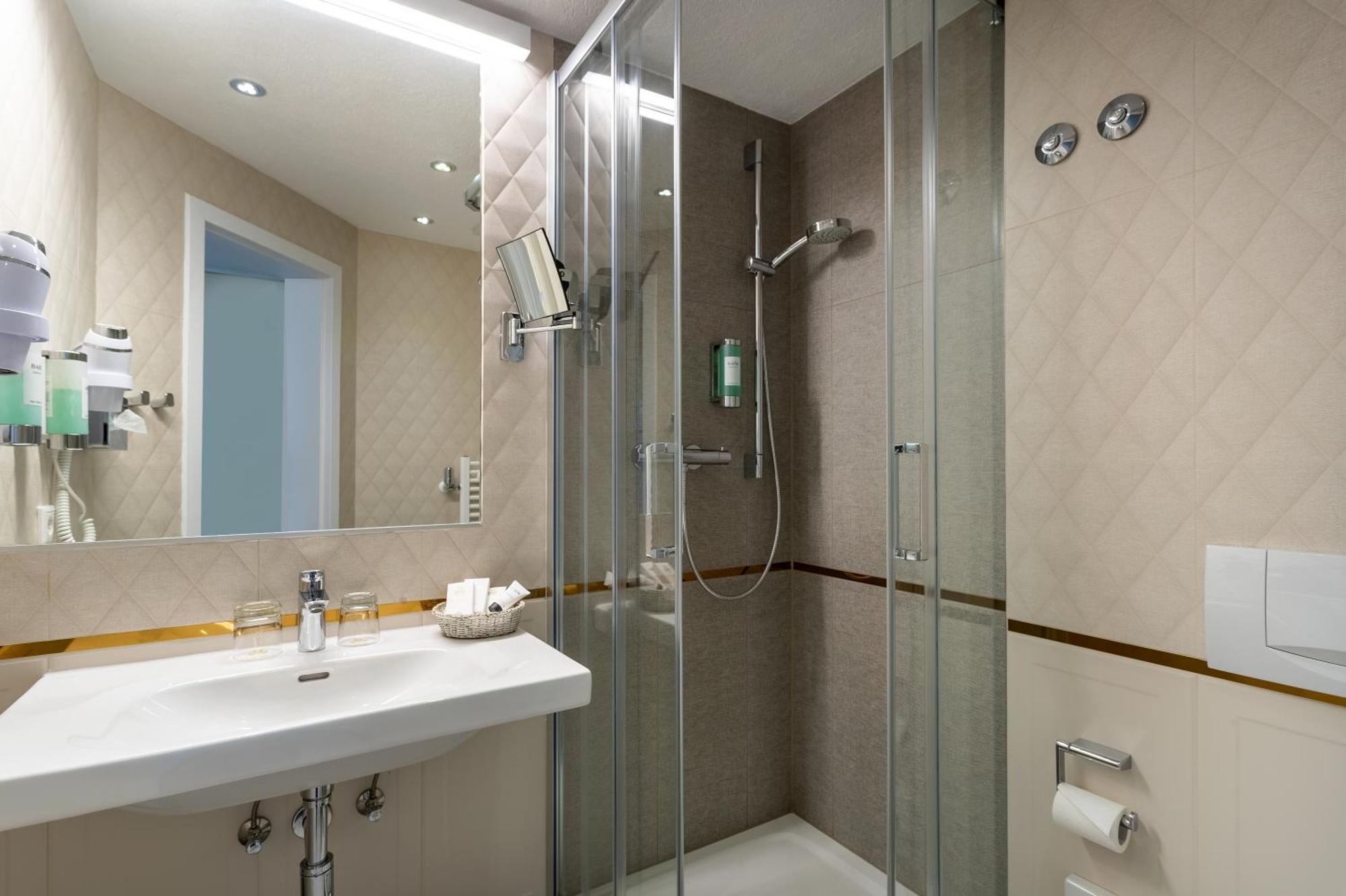 Burghotel Staufenberg 4*