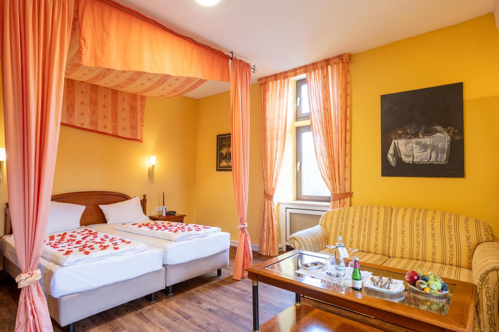 Hotel Burghotel Staufenberg (Hessen)