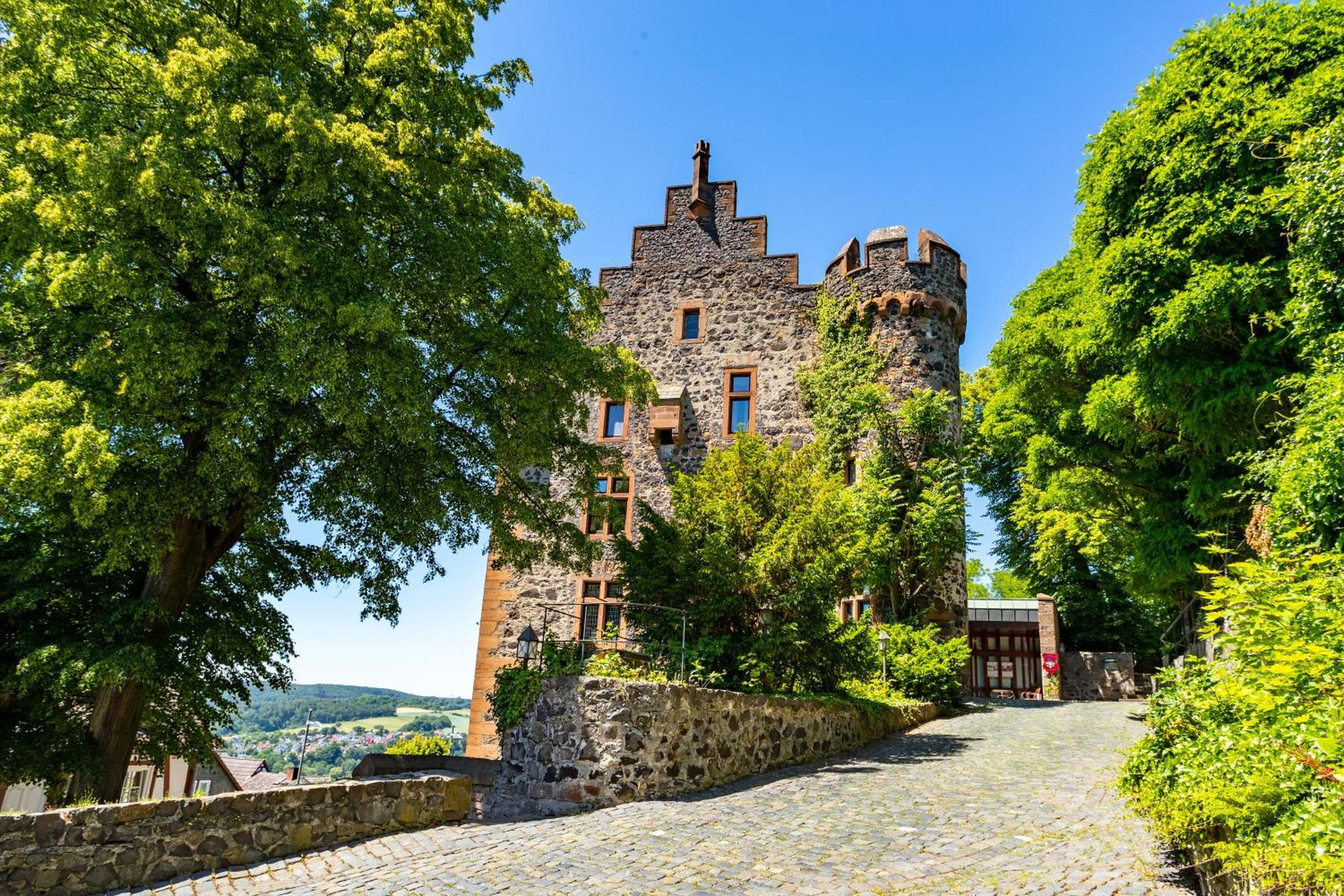 Burghotel Staufenberg Hotel 4*